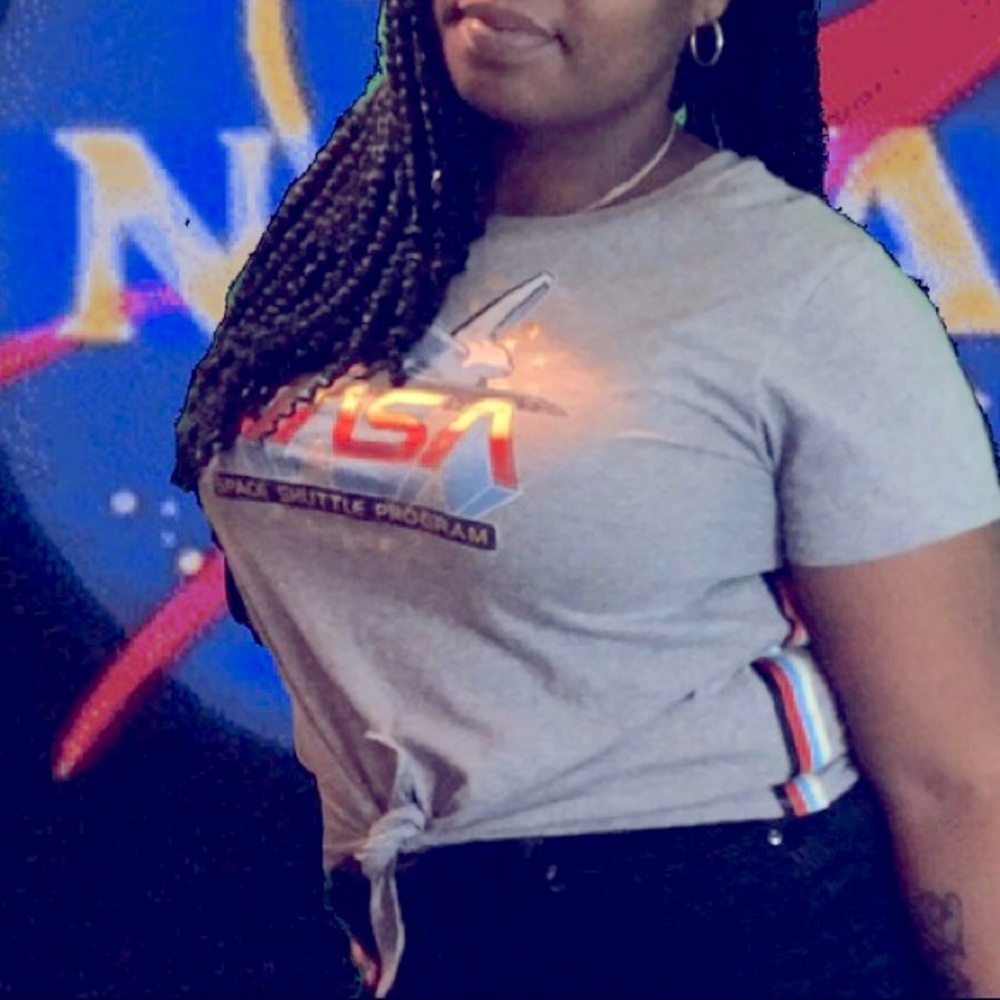 🚀 Tie up Tee